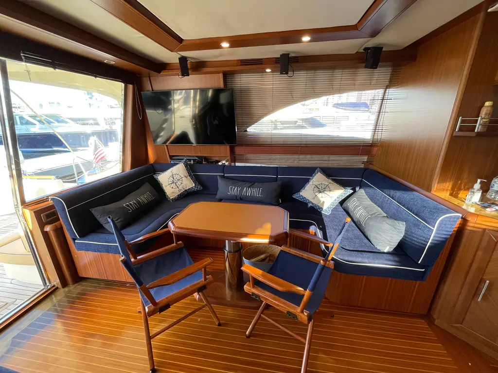 Ce Lu 2006 Mochi Craft Dolphin Yacht For Sale in Chicago IL Ce Lu 2006 Mochi Craft Dolphin Yacht For Sale in Chicago IL