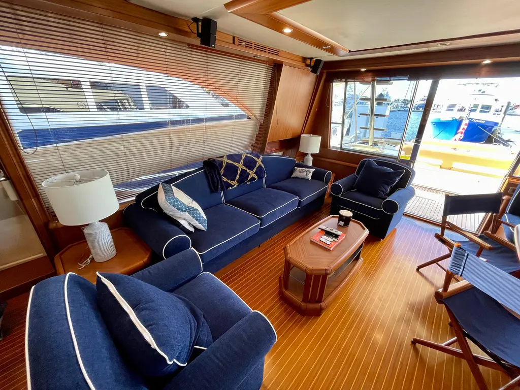 Ce Lu 2006 Mochi Craft Dolphin Yacht For Sale in Chicago IL Ce Lu 2006 Mochi Craft Dolphin Yacht For Sale in Chicago IL