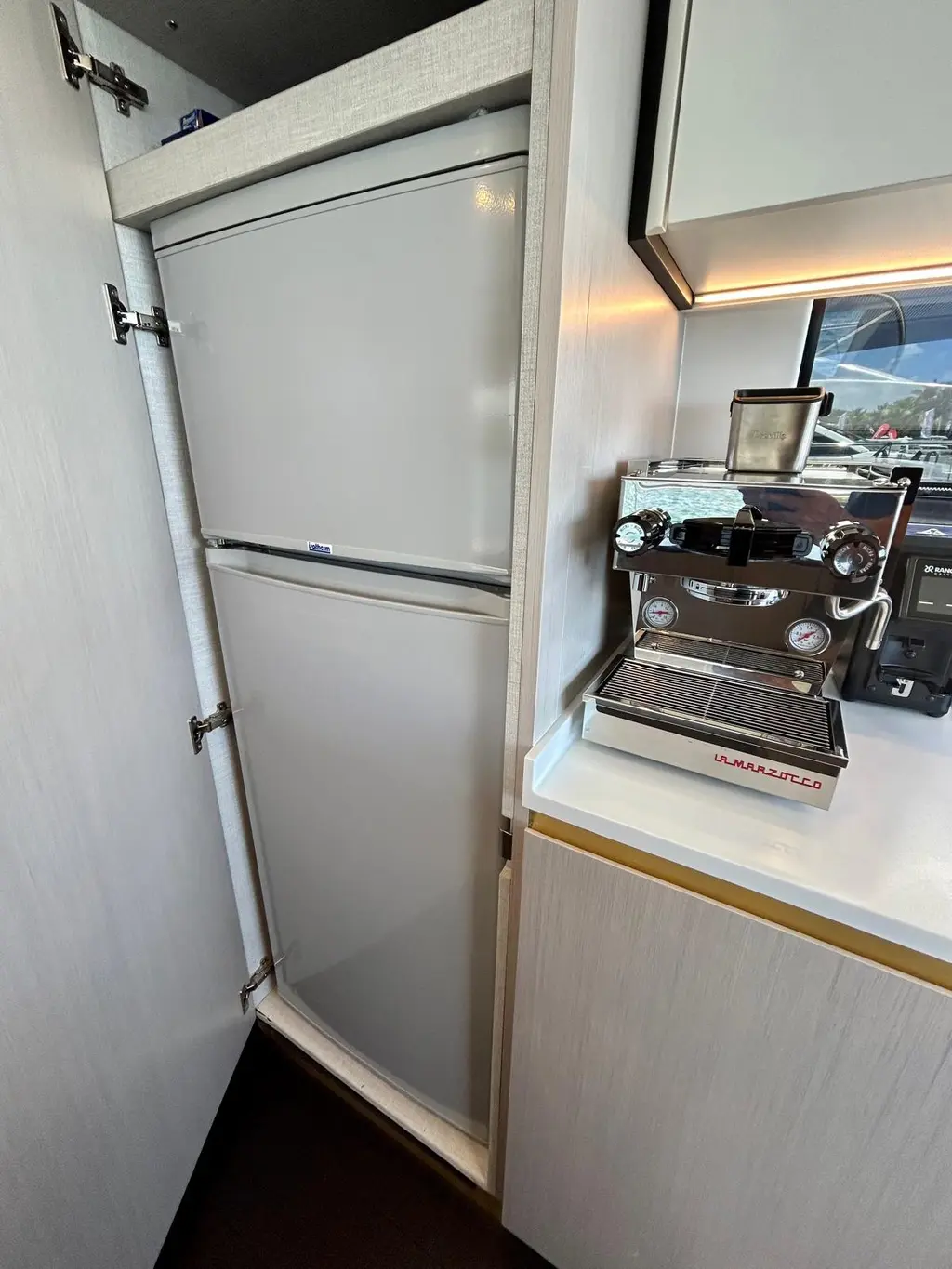 2023 Azimut Fly 60 Yacht For Sale in Fajardo 2023 Azimut Fly 60 Yacht For Sale in Fajardo