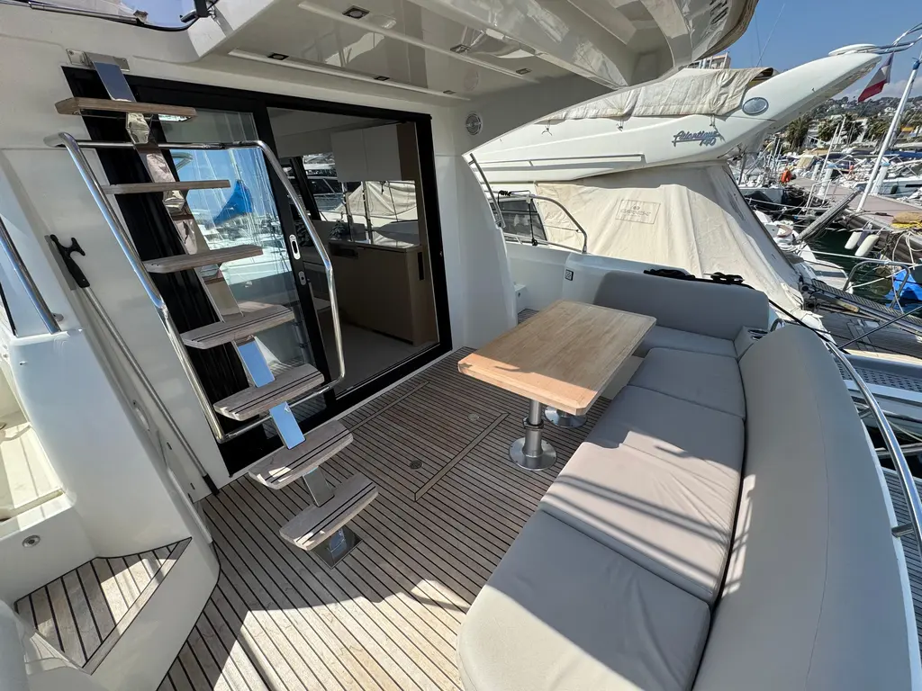 LOEVAG 2020 Prestige 420 Yacht For Sale in GOLFE JUAN 06 LOEVAG 2020 Prestige 420 Yacht For Sale in GOLFE JUAN 06