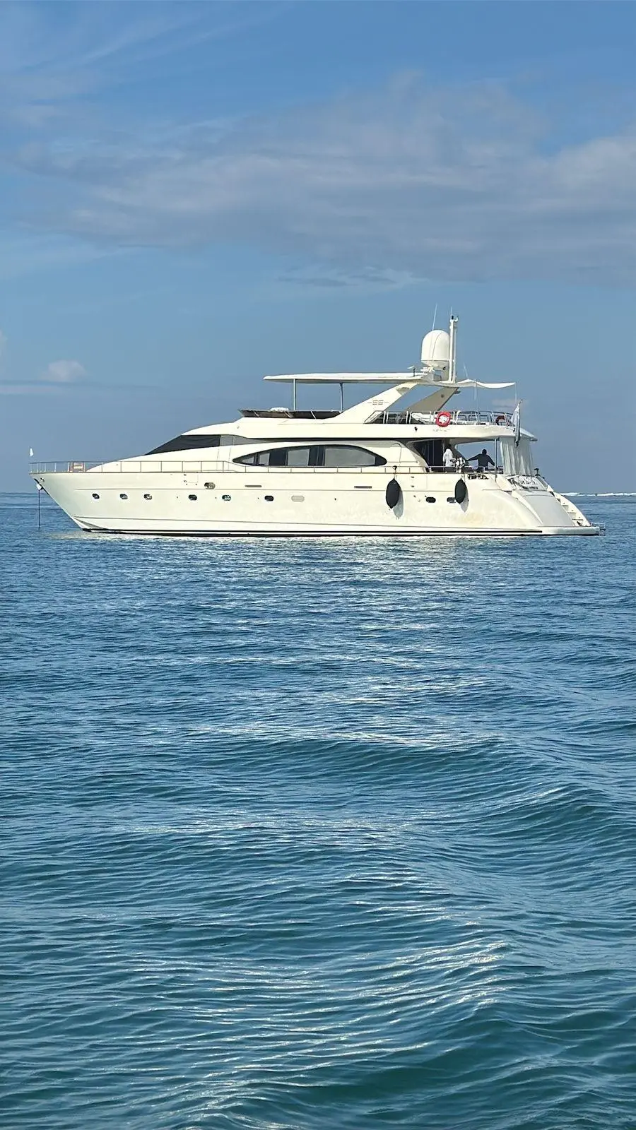 1998 Azimut 85 Ultimate Yacht For Sale in Porto Vallarta 1998 Azimut 85 Ultimate Yacht For Sale in Porto Vallarta
