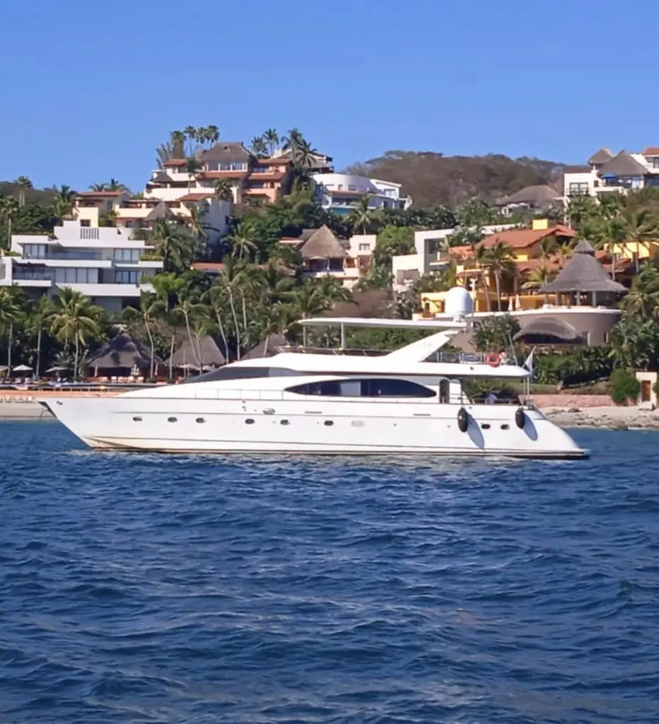 1998 Azimut 85 Ultimate Yacht For Sale in Porto Vallarta 1998 Azimut 85 Ultimate Yacht For Sale in Porto Vallarta
