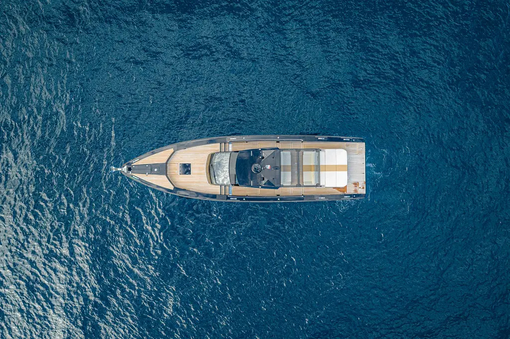 GRAZIELLA 2017 Windy SR52 Yacht For Sale in Cap Ferrat GRAZIELLA 2017 Windy SR52 Yacht For Sale in Cap Ferrat