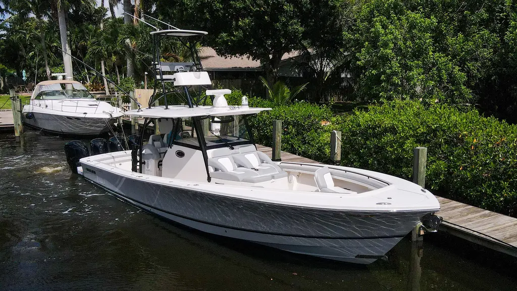 Grey Hull 2020 Regulator 41 Yacht For Sale in Stuart FL Grey Hull 2020 Regulator 41 Yacht For Sale in Stuart FL