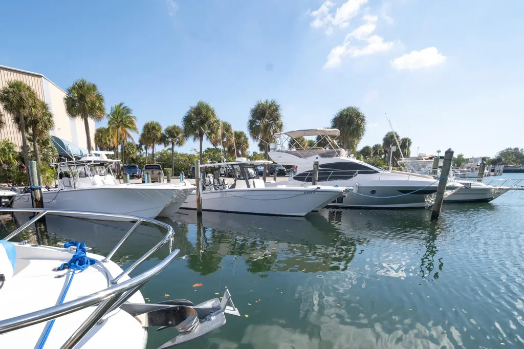 2022 World Cat 400 CC-X Yacht For Sale in Miami FL 2022 World Cat 400 CC-X Yacht For Sale in Miami FL