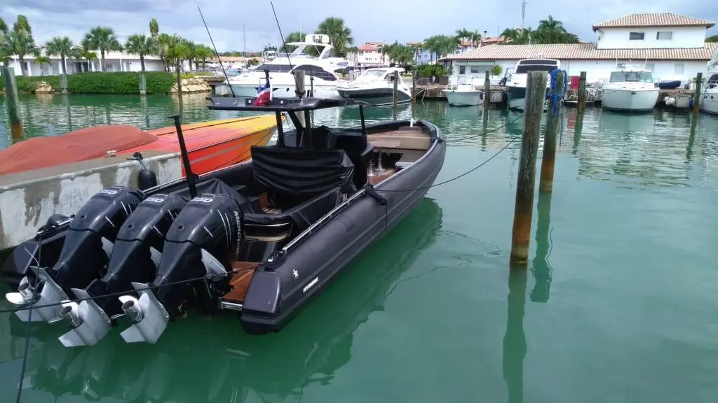 2017 Black Shiver 120 Yacht For Sale in LA ROMANA 2017 Black Shiver 120 Yacht For Sale in LA ROMANA
