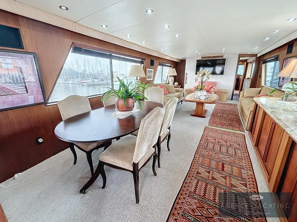 1987 Hatteras 85 Yacht For Sale in Canet en Roussillon 66 1987 Hatteras 85 Yacht For Sale in Canet en Roussillon 66