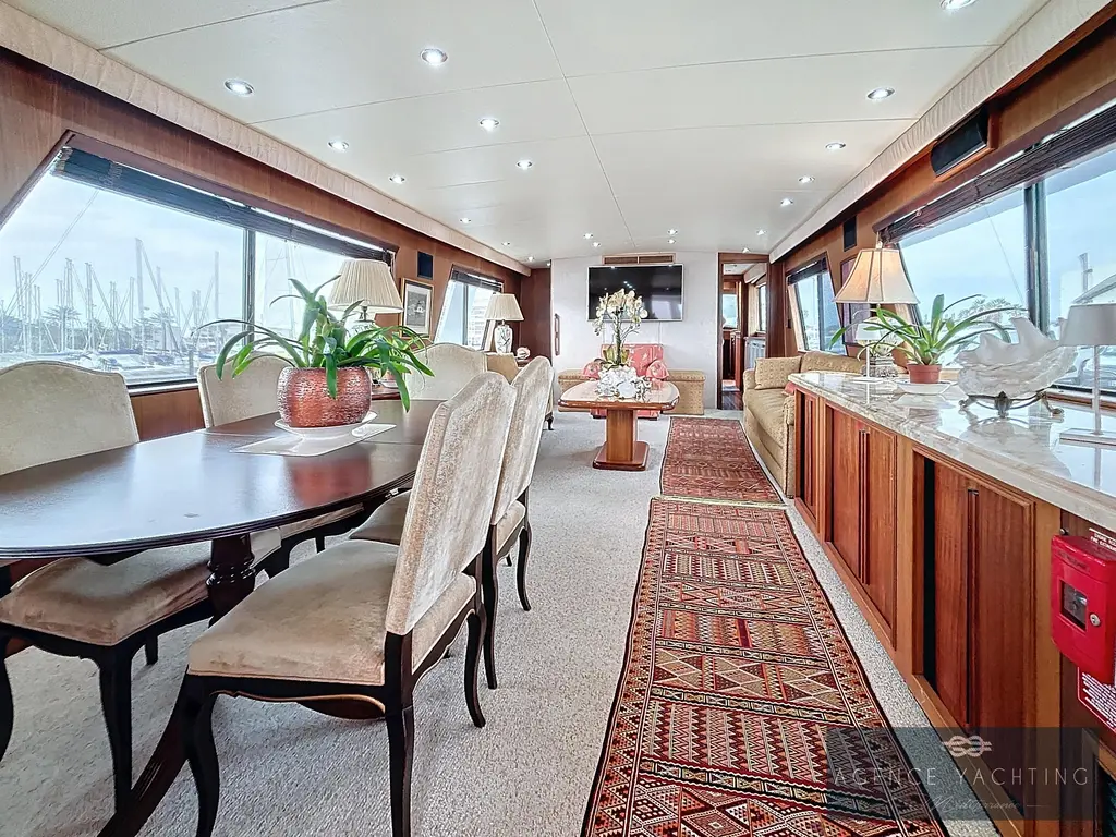 1987 Hatteras 85 Yacht For Sale in Canet en Roussillon 66 1987 Hatteras 85 Yacht For Sale in Canet en Roussillon 66