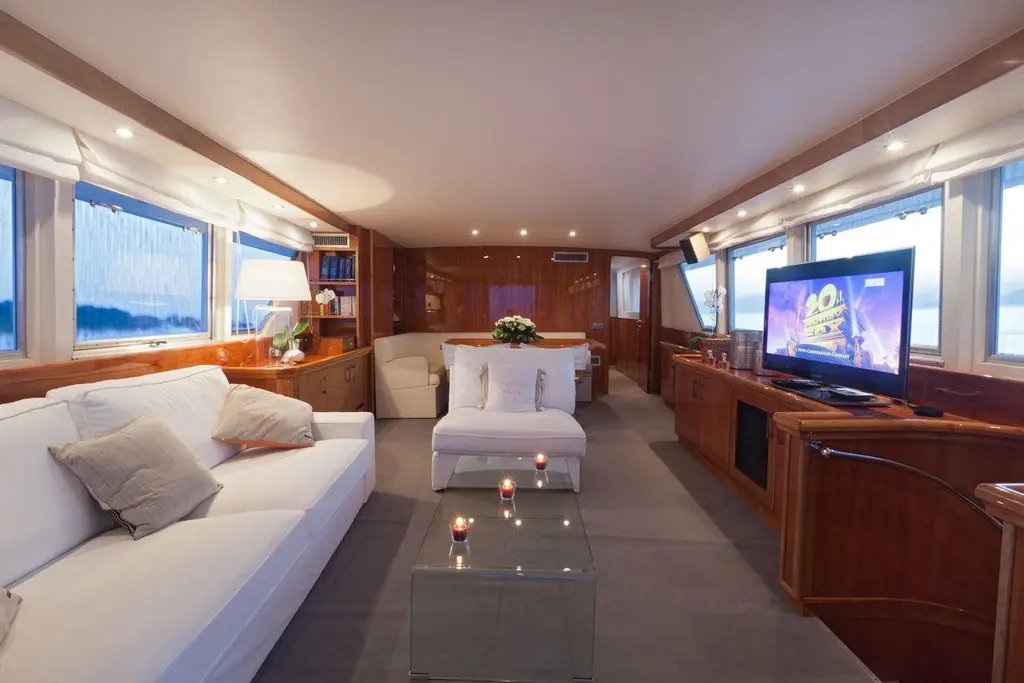 Dune 1974 Benetti Custom Yacht For Sale in Nassau Dune 1974 Benetti Custom Yacht For Sale in Nassau