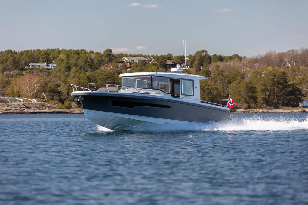 2021 Nimbus Commuter 11 Yacht For Sale in Oslo 2021 Nimbus Commuter 11 Yacht For Sale in Oslo