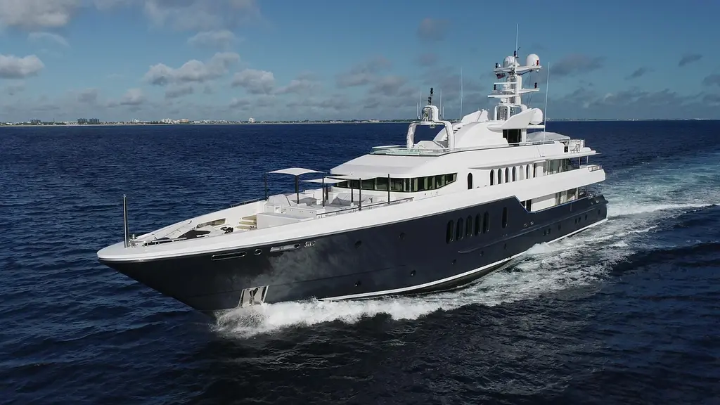 4 Roses 2004 Oceanfast Full Displacement Yacht For Sale in Fort Lauderdale FL 4 Roses 2004 Oceanfast Full Displacement Yacht For Sale in Fort Lauderdale FL