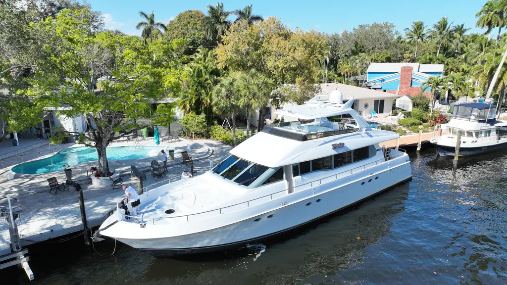 YOLO 1994 Lazzara Yachts 76 Lazzara motor yacht Yacht For Sale in Fort Lauderdale FL YOLO 1994 Lazzara Yachts 76 Lazzara motor yacht Yacht For Sale in Fort Lauderdale FL