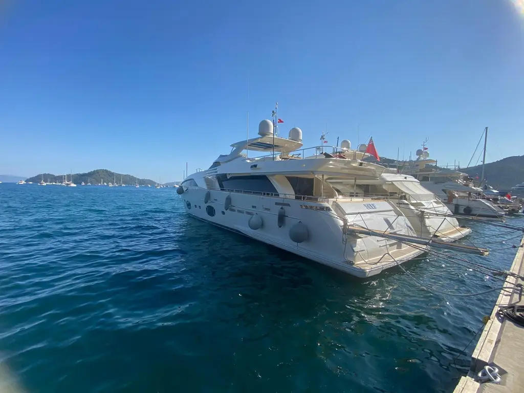 2011 Ferretti Yachts Custom Line 100 Yacht For Sale in istanbul 2011 Ferretti Yachts Custom Line 100 Yacht For Sale in istanbul