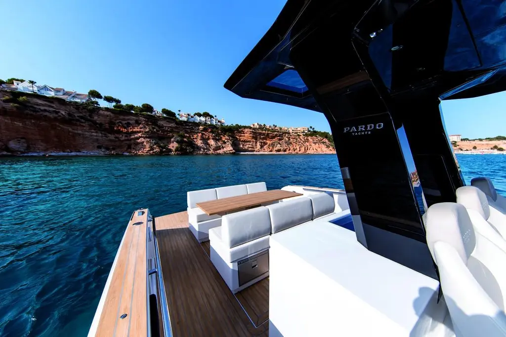 CAPRITTI 2019 Pardo Yachts 38 Yacht For Sale in Cannes 04 CAPRITTI 2019 Pardo Yachts 38 Yacht For Sale in Cannes 04