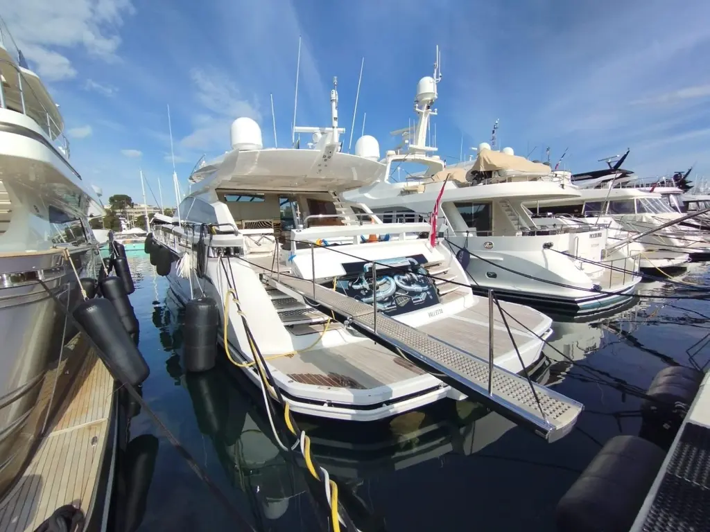 2010 Baia ONE HUNDRED Yacht For Sale in DUBAI 2010 Baia ONE HUNDRED Yacht For Sale in DUBAI