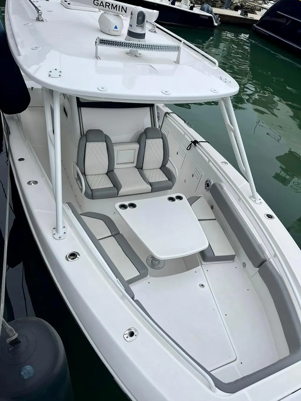 2021 Everglades 230 Center Console Yacht For Sale in Puerto Vallarta 2021 Everglades 230 Center Console Yacht For Sale in Puerto Vallarta