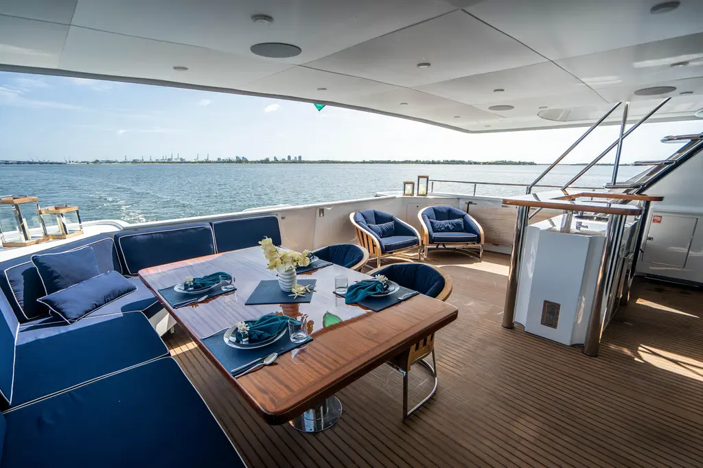 QUANTUM 1989 Broward Tri-Deck Yacht For Sale in Miami FL QUANTUM 1989 Broward Tri-Deck Yacht For Sale in Miami FL