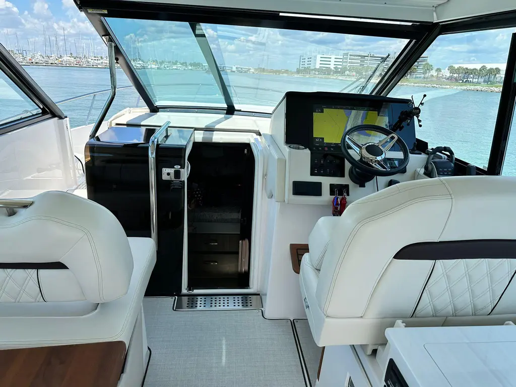  2023 Regal 38 Grande Coupe Yacht For Sale in Cape Canaveral FL