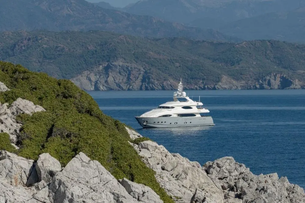 2009 CRN 129 Yacht For Sale in İstanbul 2009 CRN 129 Yacht For Sale in İstanbul