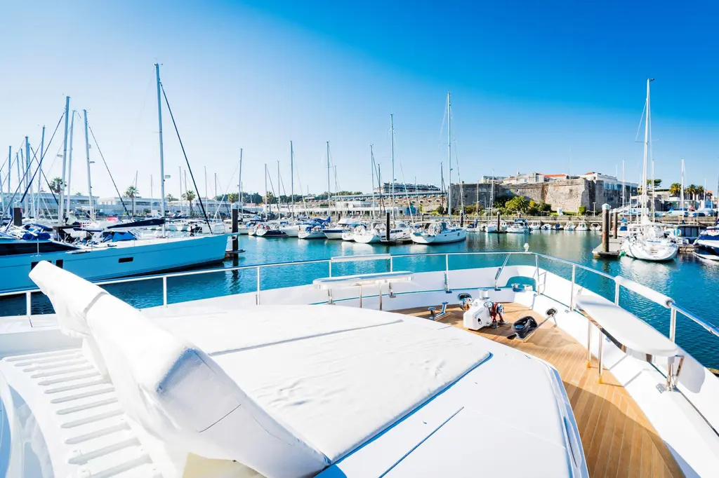 1987 Versilcraft FALCON 82 Yacht For Sale in Cascais 1987 Versilcraft FALCON 82 Yacht For Sale in Cascais