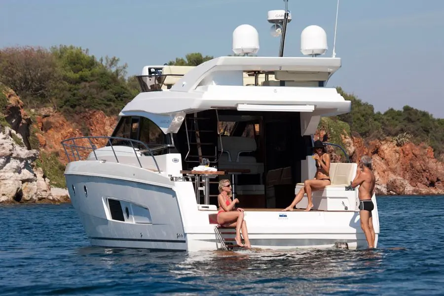 2019 Bavaria Virtess 420 Fly Yacht For Sale in Varennes QC 2019 Bavaria Virtess 420 Fly Yacht For Sale in Varennes QC