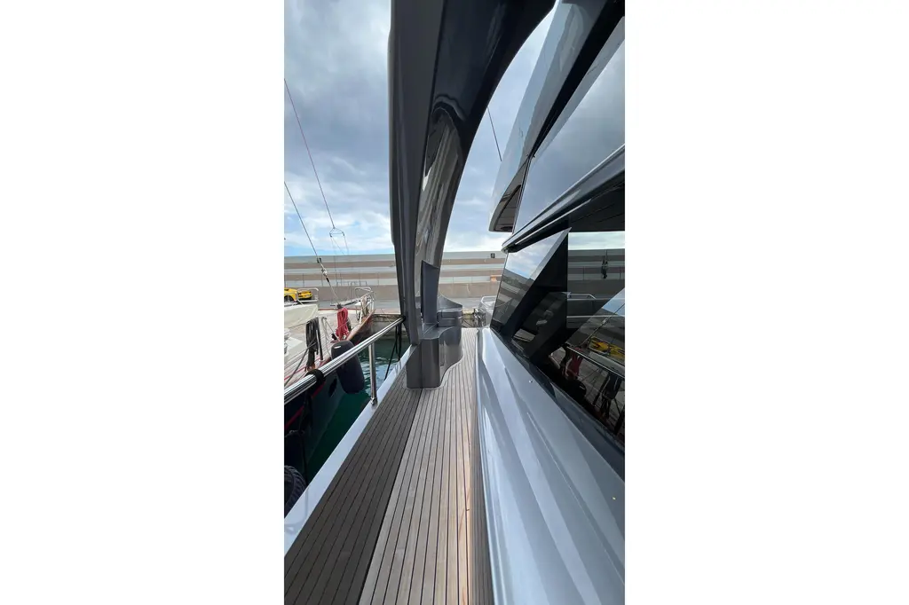 2024 Pershing 8X Yacht For Sale in Torre Annunziata IT-NA 2024 Pershing 8X Yacht For Sale in Torre Annunziata IT-NA
