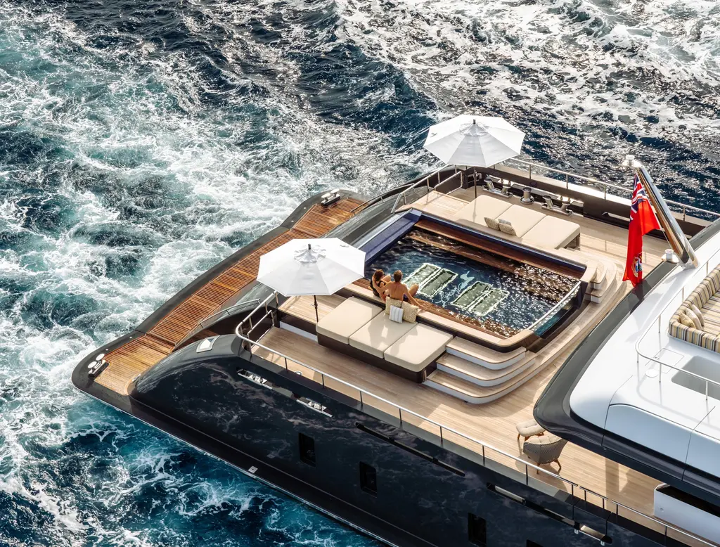 LOON 2010 Icon Full Displacement Motoryacht Yacht For Sale in Palma 