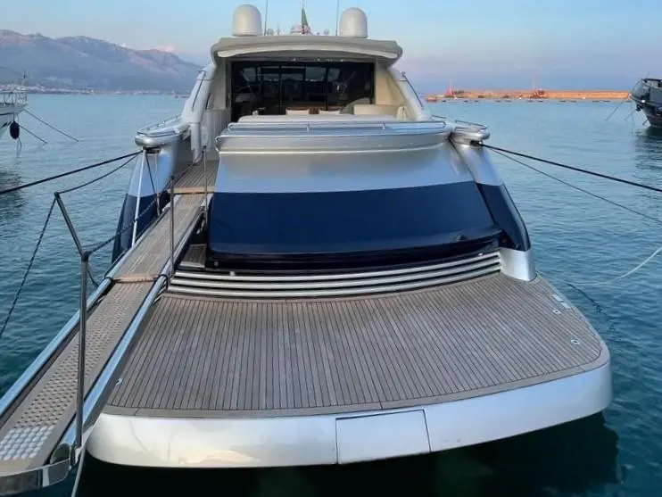2005 Pershing 76 Yacht For Sale in Gaeta IT-LT 2005 Pershing 76 Yacht For Sale in Gaeta IT-LT