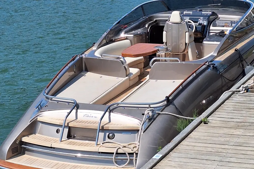FRIDA 2007 Riva 44' Rivarama Yacht For Sale in LA Spezia IT-SP FRIDA 2007 Riva 44' Rivarama Yacht For Sale in LA Spezia IT-SP