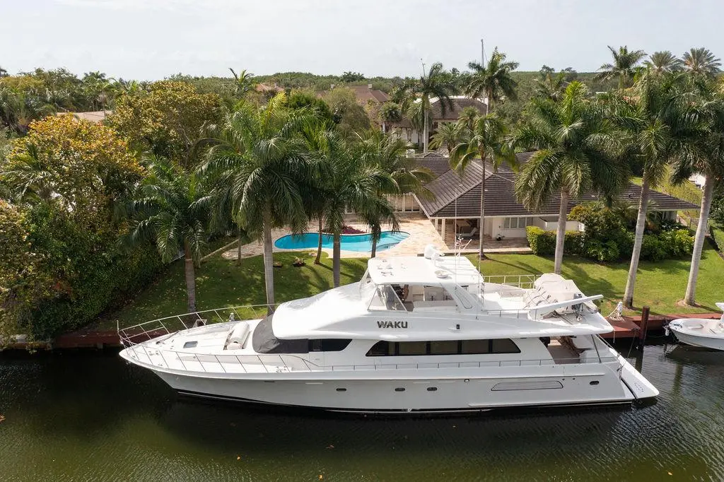 2004 Cheoy Lee 84 Bravo Flybridge Yacht For Sale in Coral Gables FL 2004 Cheoy Lee 84 Bravo Flybridge Yacht For Sale in Coral Gables FL
