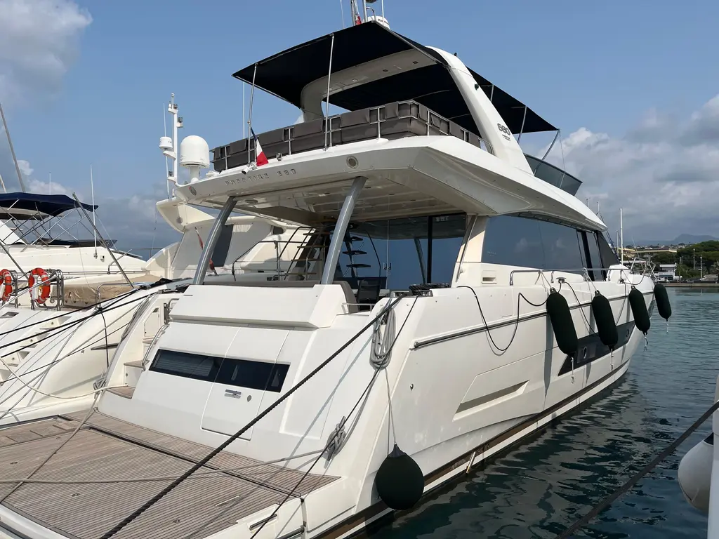 2017 Prestige 680 Yacht For Sale in Antibes 06 2017 Prestige 680 Yacht For Sale in Antibes 06