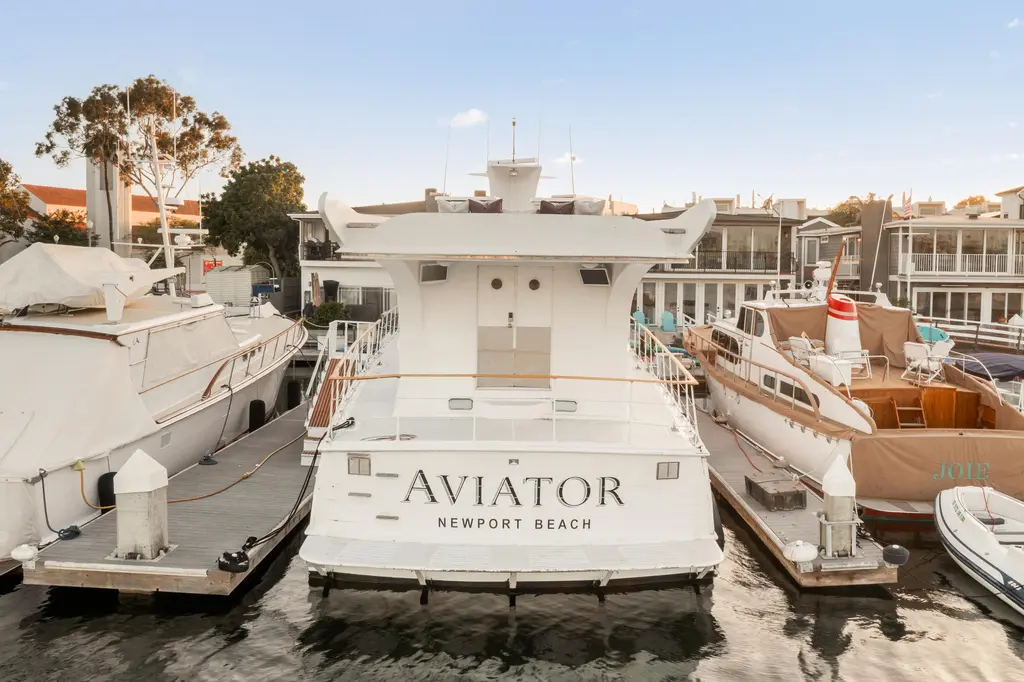 Aviator 1945 Custom Robinson - Aviator Yacht For Sale in Newport Beach CA Aviator 1945 Custom Robinson - Aviator Yacht For Sale in Newport Beach CA