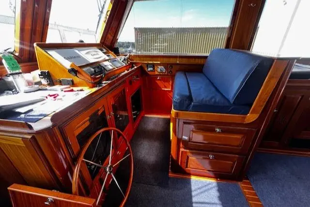 MOSES 2003 Lyman-Morse Wesmac Sportfish Cruiser Yacht For Sale in Southport ME MOSES 2003 Lyman-Morse Wesmac Sportfish Cruiser Yacht For Sale in Southport ME
