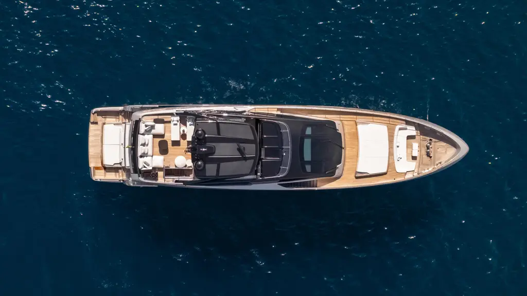 Stile Di Vita 2023 Riva 102' Corsaro Super Yacht For Sale in Naples IT-NA Stile Di Vita 2023 Riva 102' Corsaro Super Yacht For Sale in Naples IT-NA