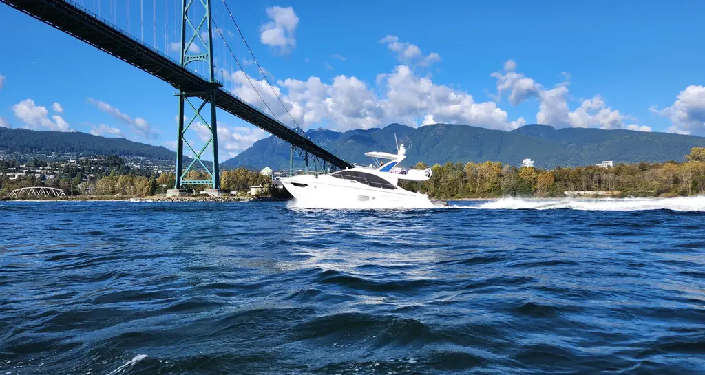 SKYE 2019 Azimut Fly 50 Yacht For Sale in Vancouver BC SKYE 2019 Azimut Fly 50 Yacht For Sale in Vancouver BC