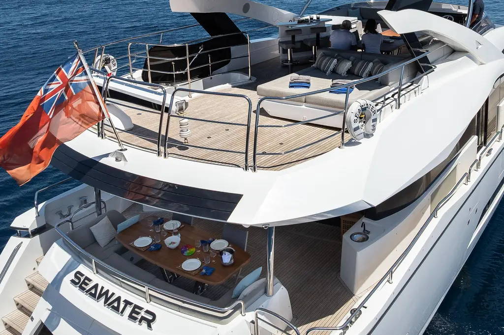seawater 2019 Sunseeker 86 Yacht Yacht For Sale in Kamperland seawater 2019 Sunseeker 86 Yacht Yacht For Sale in Kamperland