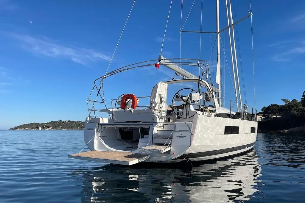Yachting Conseil 2023 Jeanneau 60 Yacht For Sale in Hyeres 83 Yachting Conseil 2023 Jeanneau 60 Yacht For Sale in Hyeres 83