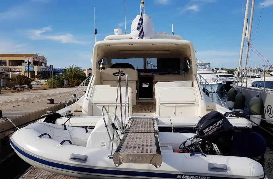 2004 Uniesse 57 Yacht For Sale in Athens 2004 Uniesse 57 Yacht For Sale in Athens