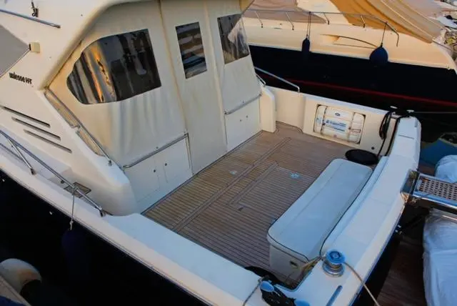 2004 Uniesse 57 Yacht For Sale in Athens 2004 Uniesse 57 Yacht For Sale in Athens