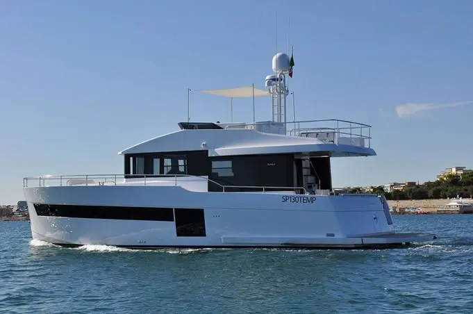 Efelide 2017 Sundeck Yachts 550 Yacht For Sale in Roma Efelide 2017 Sundeck Yachts 550 Yacht For Sale in Roma