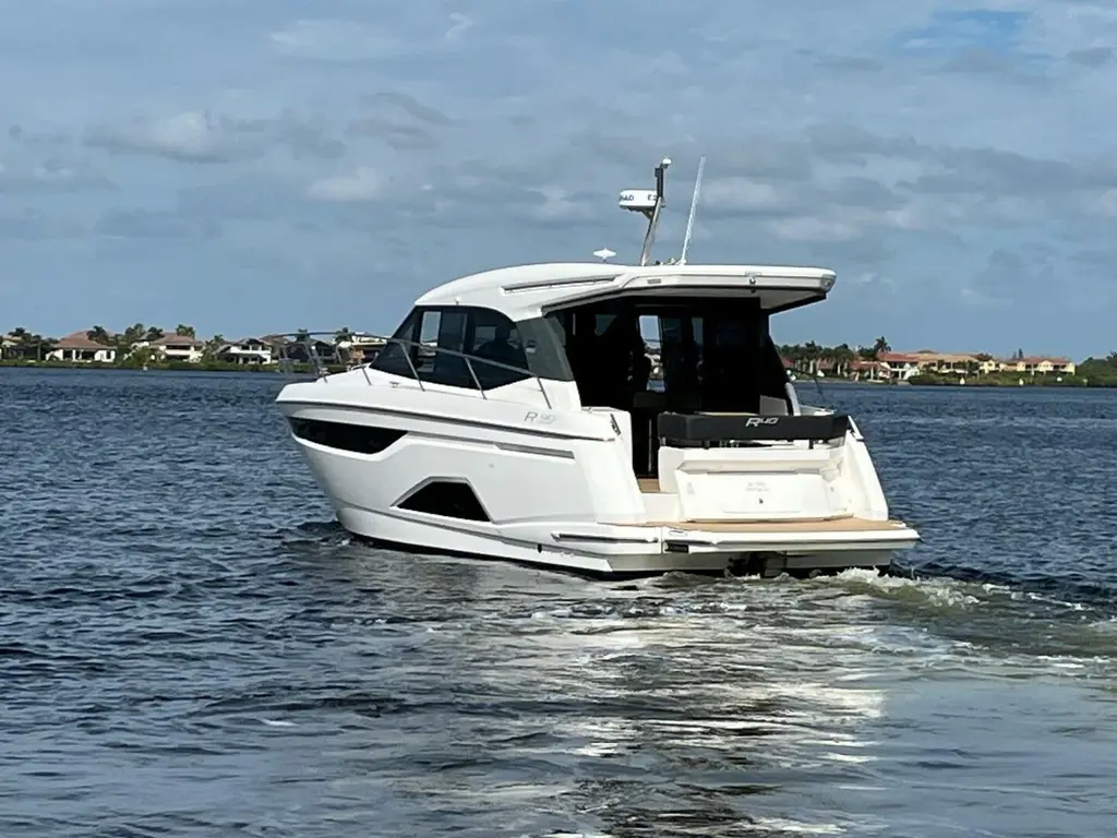 INVENTORY CLEARANCE 2023 Bavaria R40 Coupe Yacht For Sale in Palmetto FL INVENTORY CLEARANCE 2023 Bavaria R40 Coupe Yacht For Sale in Palmetto FL