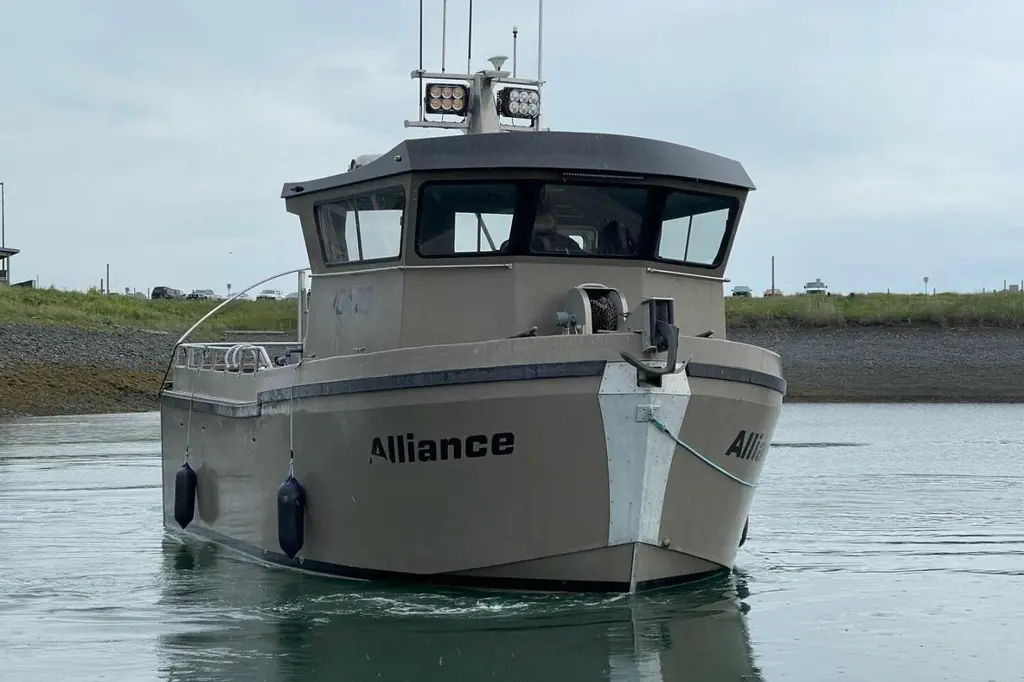 Alliance 2022 Custom Freestyle Marine 32 Yacht For Sale in Homer AK Alliance 2022 Custom Freestyle Marine 32 Yacht For Sale in Homer AK
