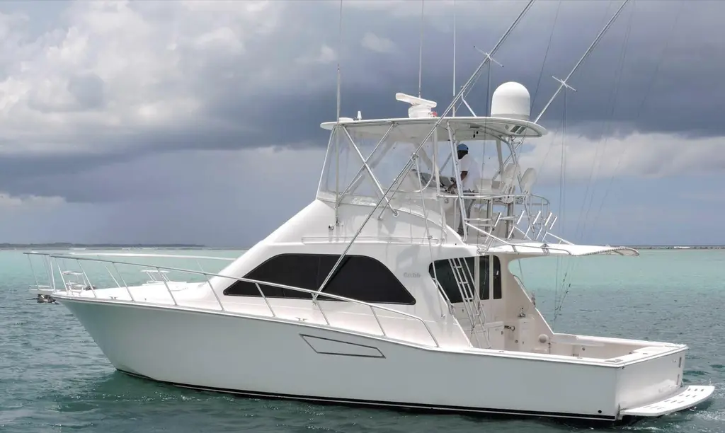 CABO 43FB 2007 Cabo Yachts 43 Flybridge Yacht For Sale in Olbia, Sardinia CABO 43FB 2007 Cabo Yachts 43 Flybridge Yacht For Sale in Olbia, Sardinia