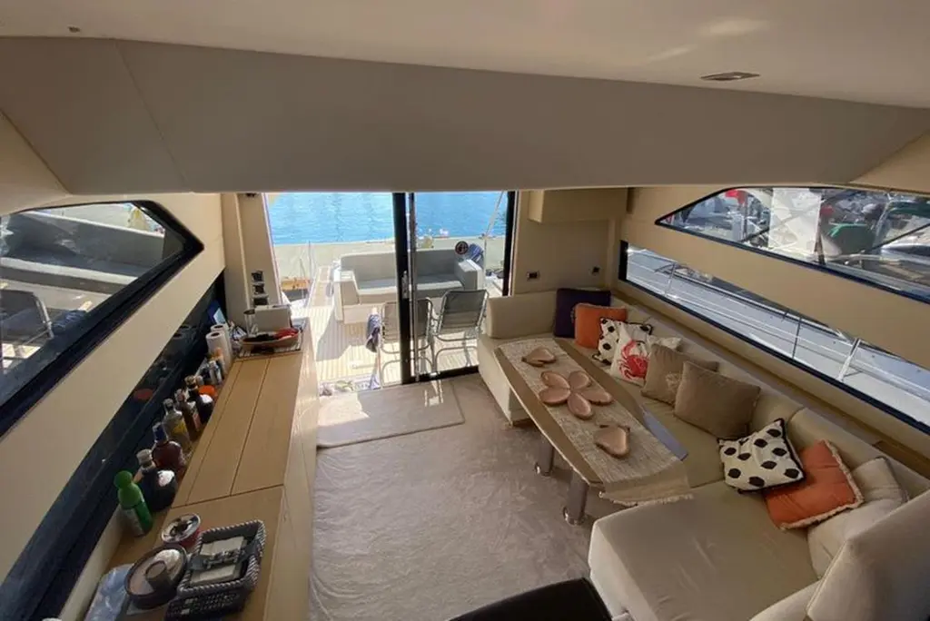 2015 Fairline Squadron 48 Yacht For Sale in İstanbul 2015 Fairline Squadron 48 Yacht For Sale in İstanbul