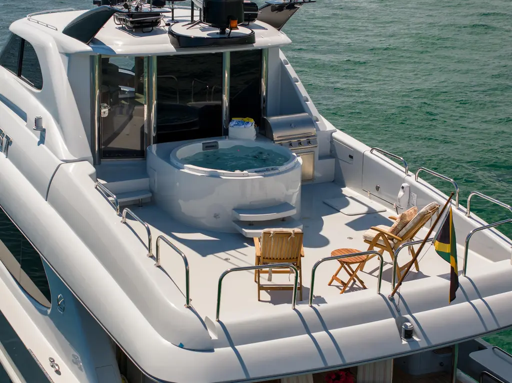 TRYST 2002 Lazzara Yachts GSSL Yacht For Sale in Fort Lauderdale FL TRYST 2002 Lazzara Yachts GSSL Yacht For Sale in Fort Lauderdale FL