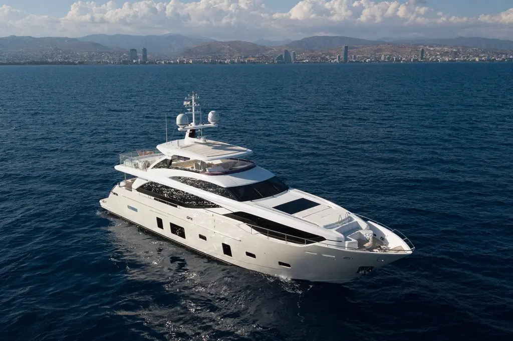 NADIRA 2019 Princess 30M Yacht For Sale in ??????? NADIRA 2019 Princess 30M Yacht For Sale in ???????