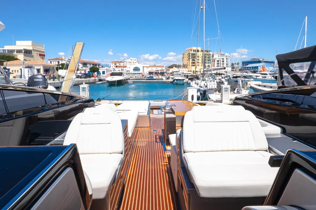 2021 Riva 48' Dolceriva Yacht For Sale in Athens 2021 Riva 48' Dolceriva Yacht For Sale in Athens