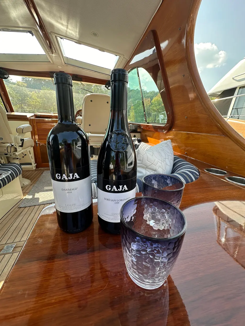 AMANTI DE GAJA 2009 Hinckley Picnic Boat 37 MKIII Yacht For Sale in Bayport MN AMANTI DE GAJA 2009 Hinckley Picnic Boat 37 MKIII Yacht For Sale in Bayport MN
