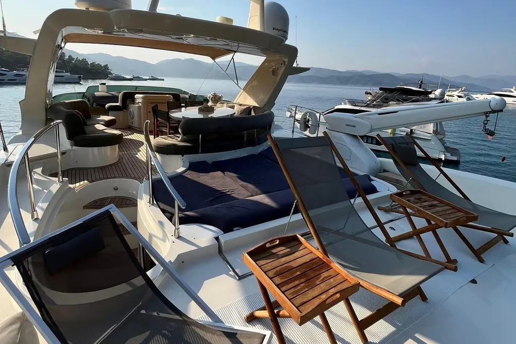 2004 Azimut 80 Yacht For Sale in ?stanbul 2004 Azimut 80 Yacht For Sale in ?stanbul