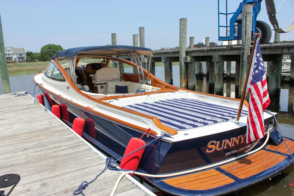 Sunny Daze 2008 Hinckley Talaria 38R Convertible Yacht For Sale in Groton CT Sunny Daze 2008 Hinckley Talaria 38R Convertible Yacht For Sale in Groton CT